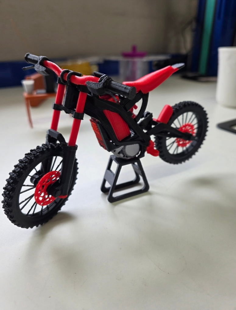 Surron in miniatura